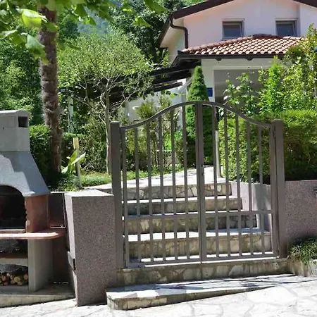 Holiday home Haus Karin *